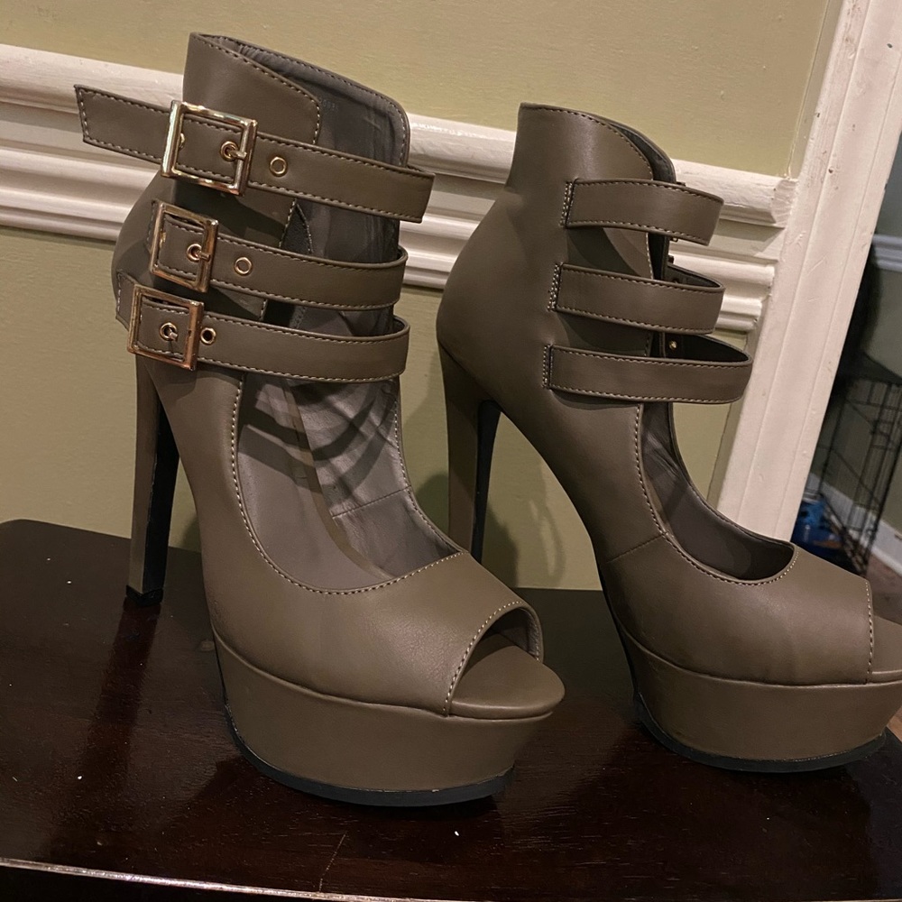 Olive platform heels